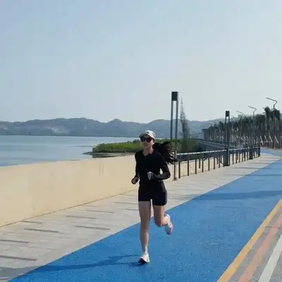 熊龙静